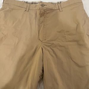 Men’s Axist reversible khaki Shorts size 36‎